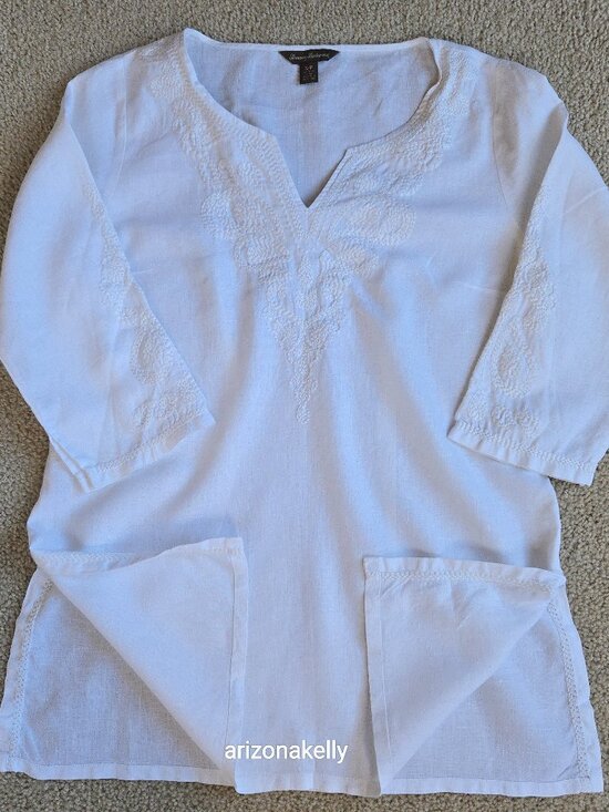 Tommy Bahama Tops - NWOT Linen Tunic Embroidered Split Hem Tommy Bahama Size Small